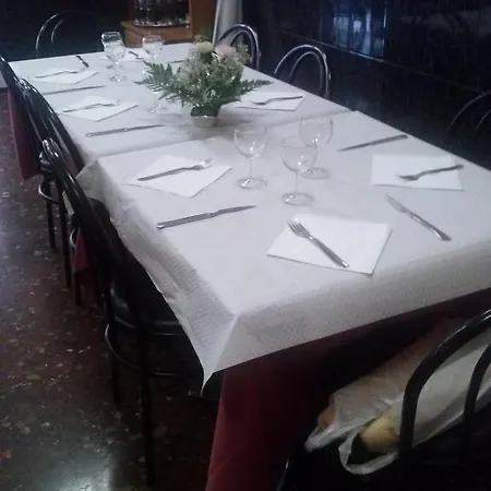 Restaurante Casa Paco Maison d'hôtes *